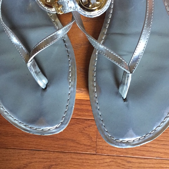 poshmark tory burch sandals